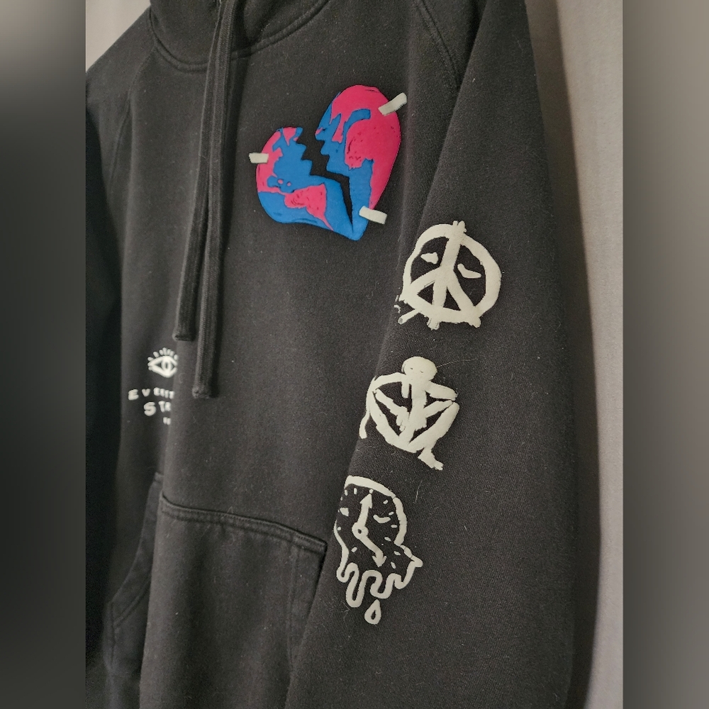 G Easy Merch, Men's sz Medium Black G Easy "Everything is strange here " Hoodie - Picture 4 of 8